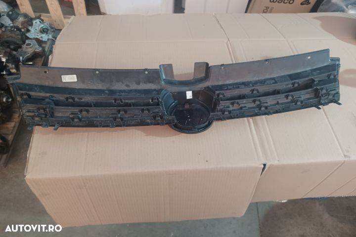 Grila radiator 5G0853653E 2016 Volkswagen VW Golf 7 [2012 - 2017] Var - 3