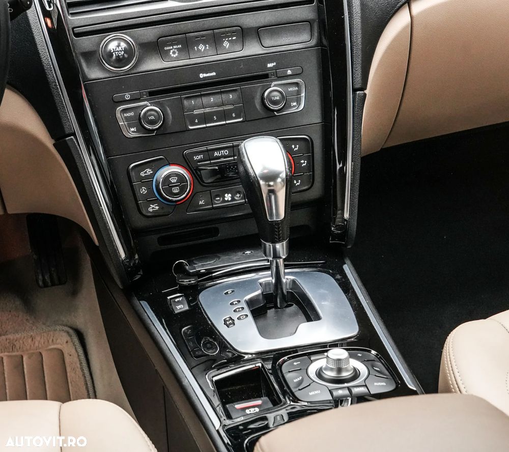 Renault Latitude 2.0 dCi Initiale Aut. - 20