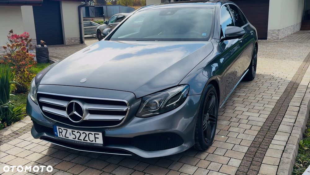 Mercedes-Benz Klasa E 220 d T 9G-TRONIC Avantgarde - 32