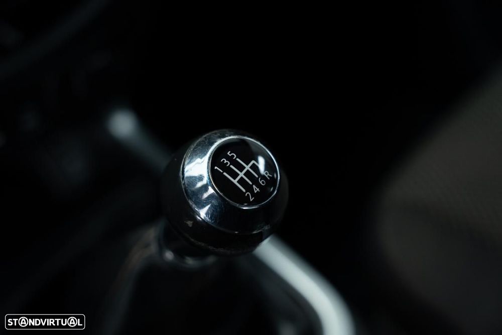 Nissan Navara 2.3 dCi  4WD - 7