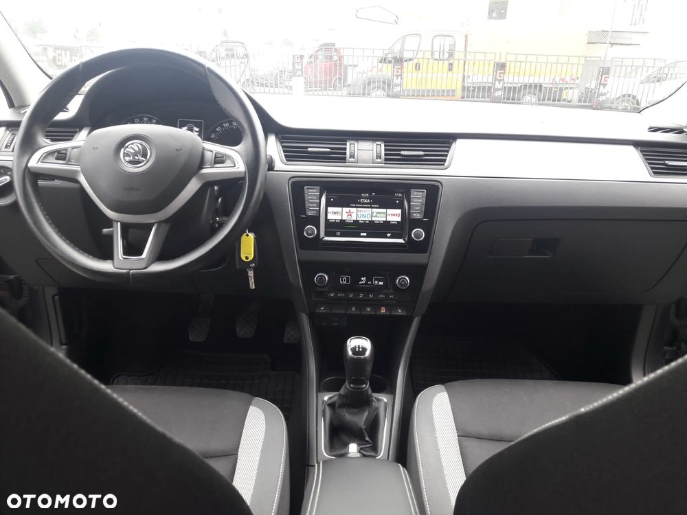 Skoda RAPID 1.4 TDI Ambition - 14