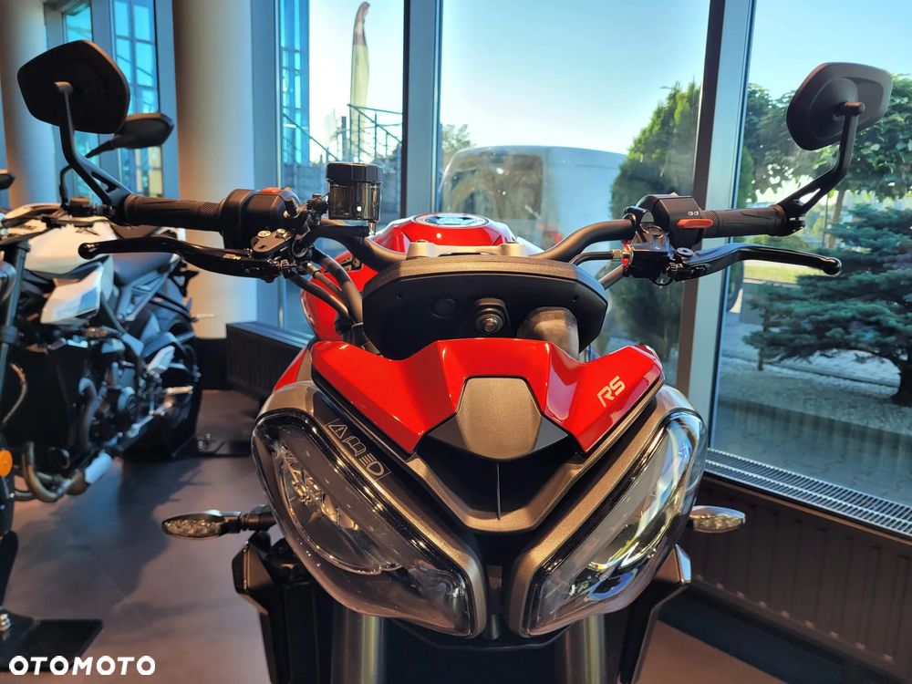 Triumph Street Triple - 4