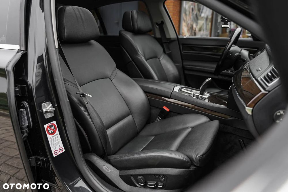BMW Seria 7 730d - 17