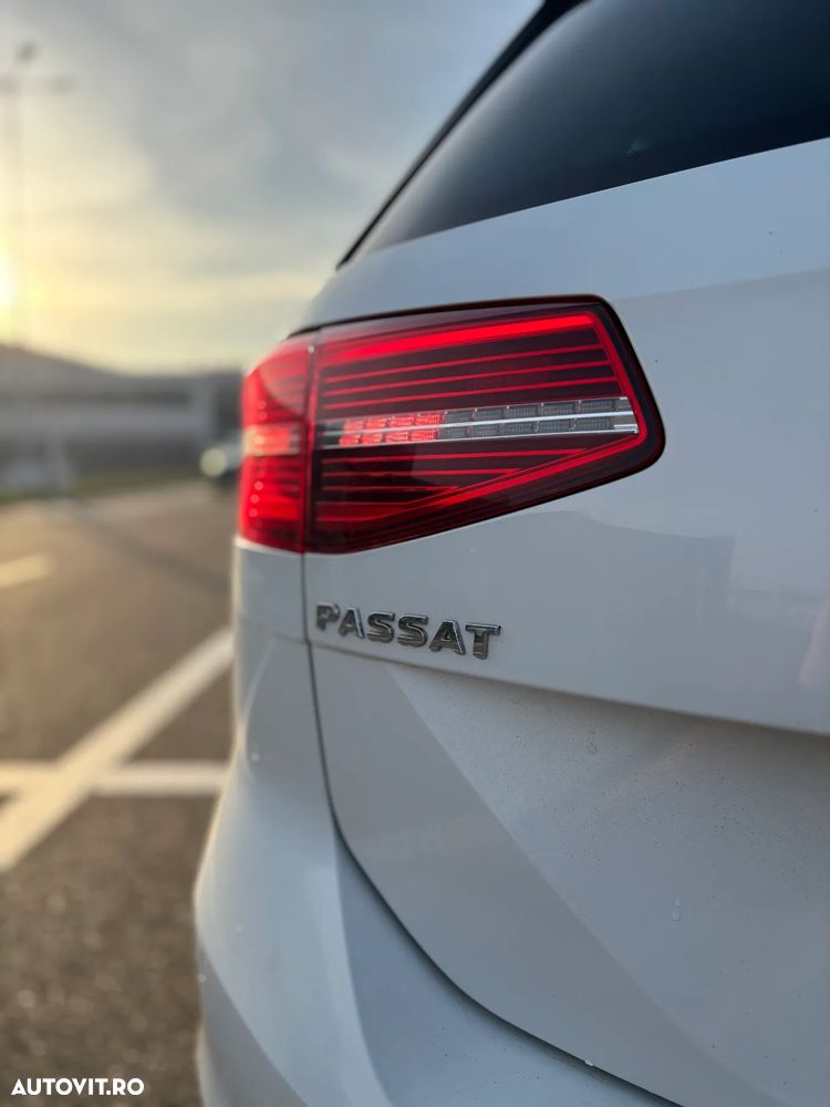Volkswagen Passat Variant 2.0 TDI DSG 4Motion Highline - 10