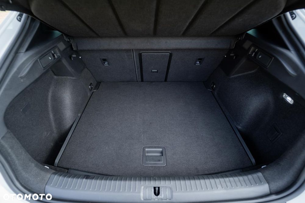 Audi A4 Avant 40 TDI S tronic S line - 38