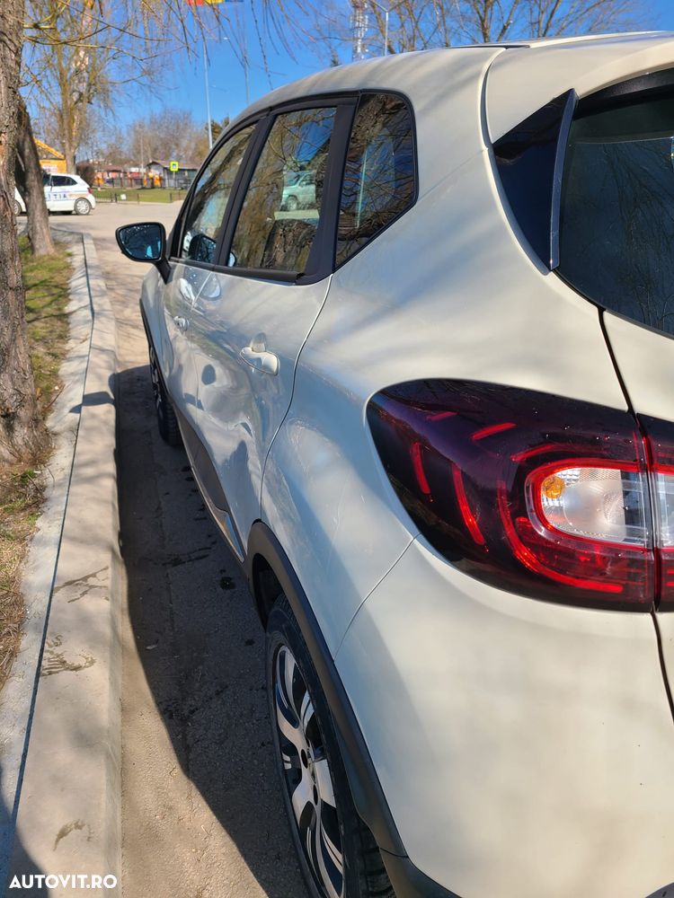 Renault Captur TCe 90 Zen - 9
