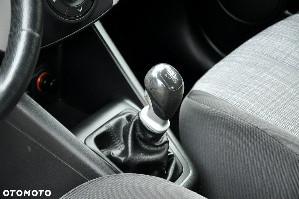 Kia Venga - 33