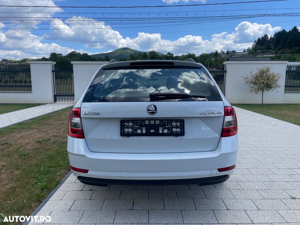 Skoda Octavia 1.6 TDI DSG Style - 5