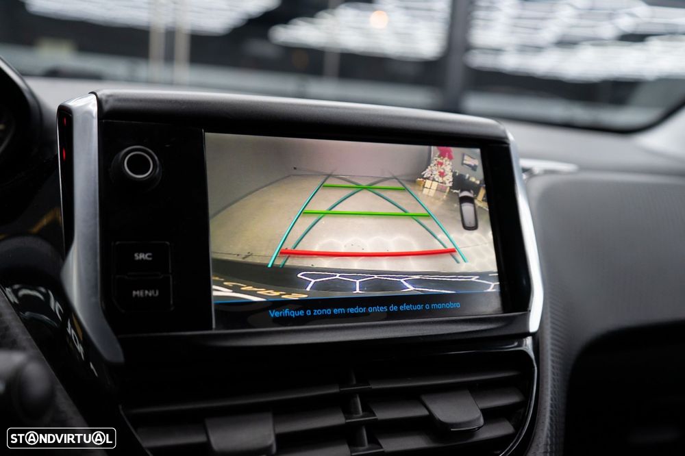 Peugeot 208 1.2 PureTech Style - 8