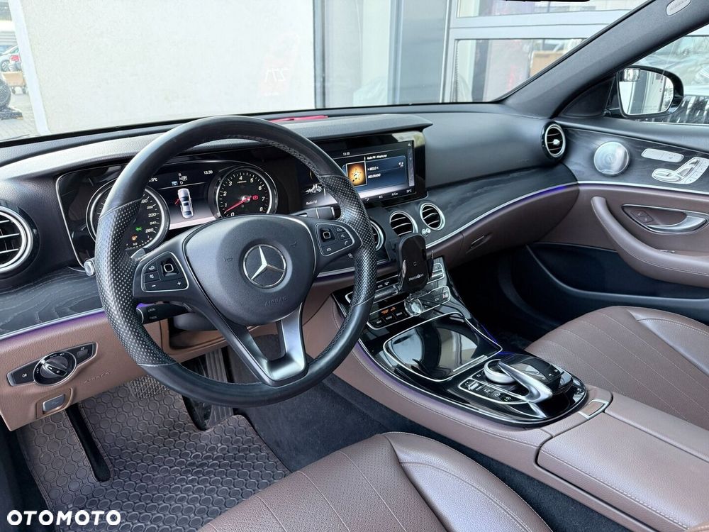 Mercedes-Benz Klasa E - 25