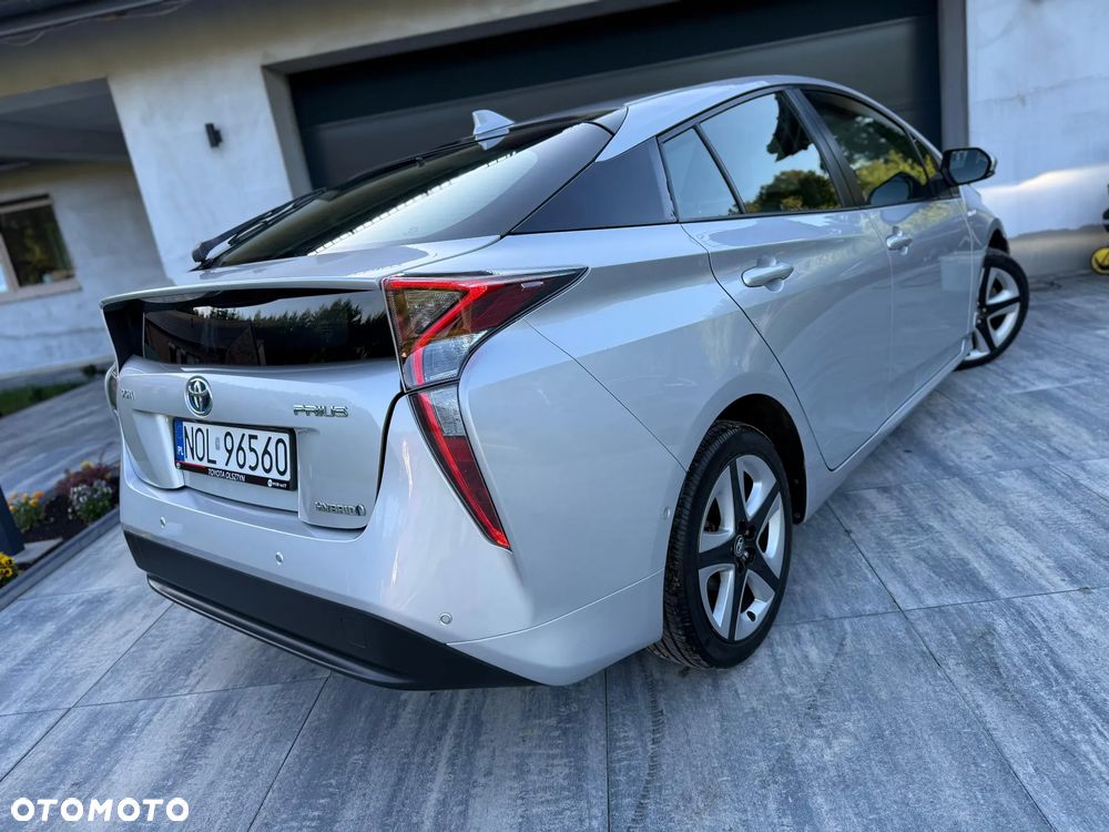 Toyota Prius 1.8 Hybrid Premium - 2