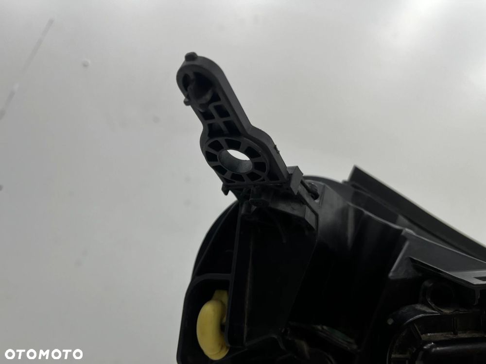 Lampa reflektor Citroen Jumpy SpaceTourer Scudo Ulysse Vivaro C Zafira Life 16-23r. lewa przednia Eu - 16