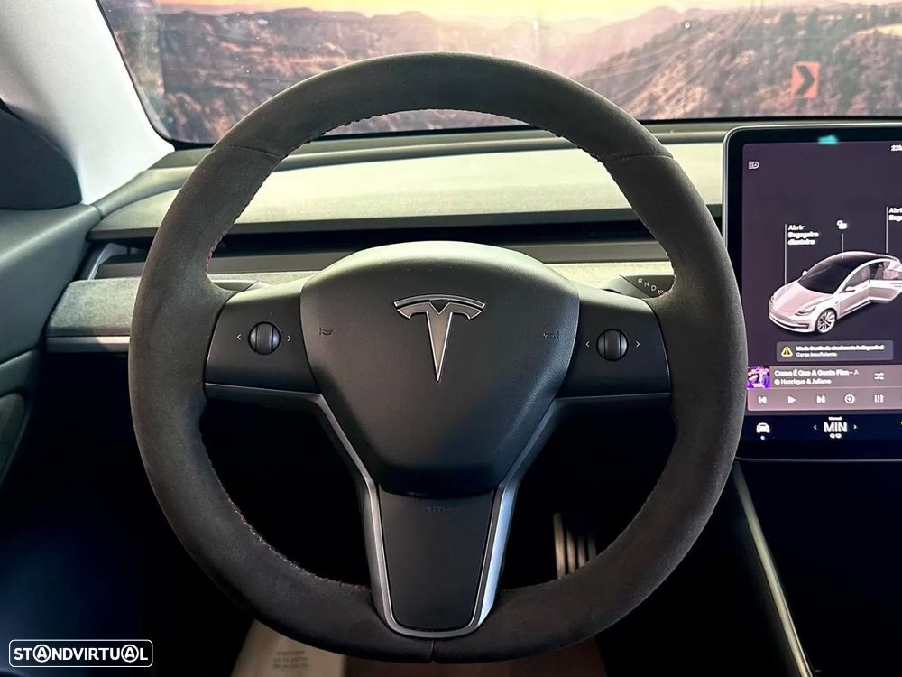 Tesla Model 3 Performance Dual Motor AWD - 31