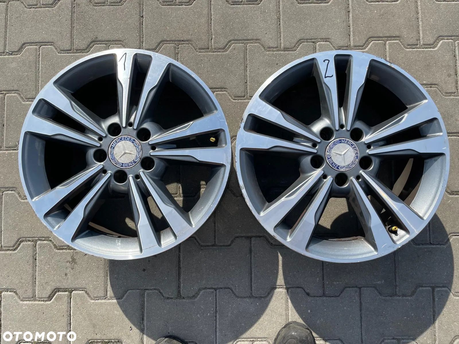 MERCEDES E W212 ALU FELGA 17x7.5J ET45 5x112 A2074010600 - 1