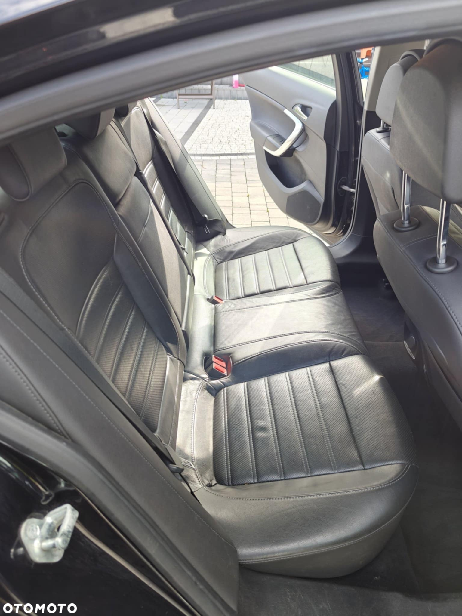 Opel Insignia - 11