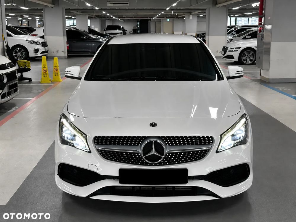 Mercedes-Benz CLA - 1