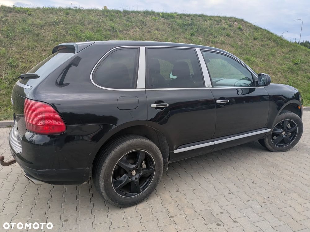 Porsche Cayenne - 3