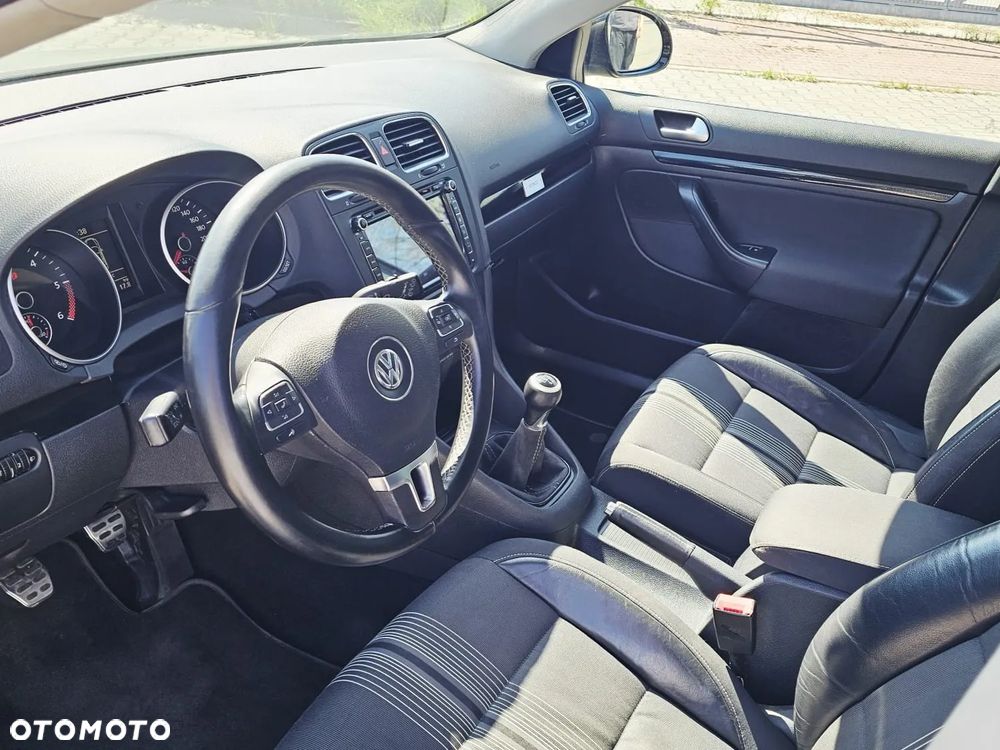 Volkswagen Golf 1.6 TDI Comfortline - 26