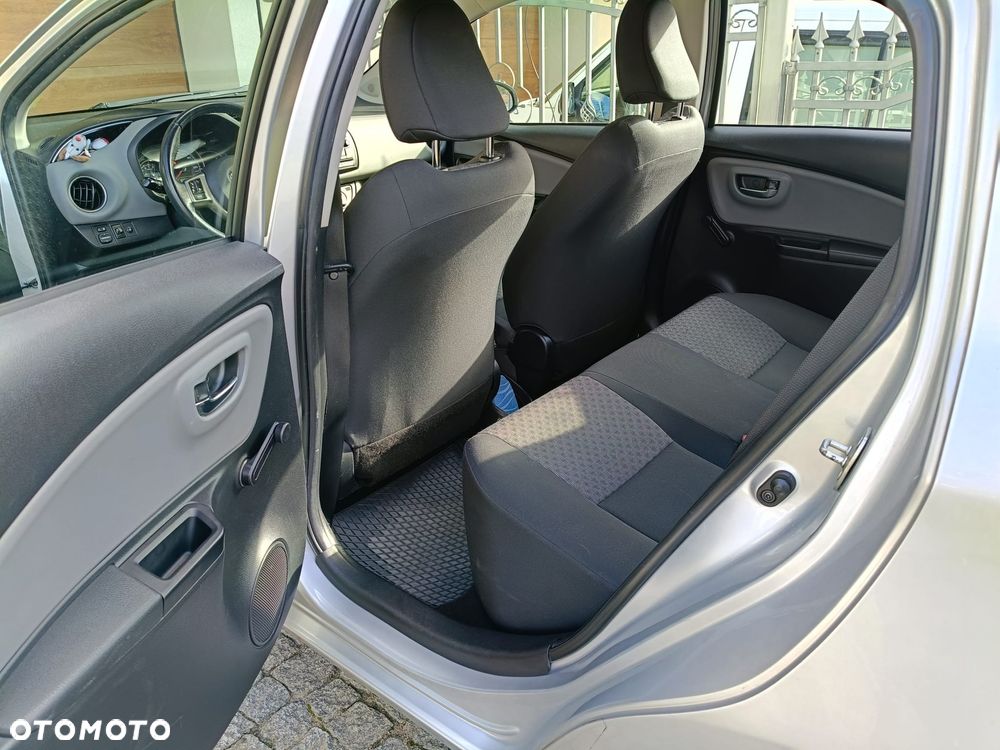 Toyota Yaris 1.0 Sol - 15