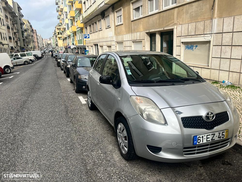 Toyota Yaris 1.0 VVT-i - 12