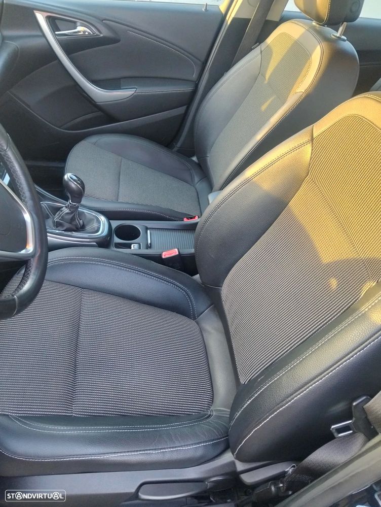 Opel Astra Sports Tourer - 6