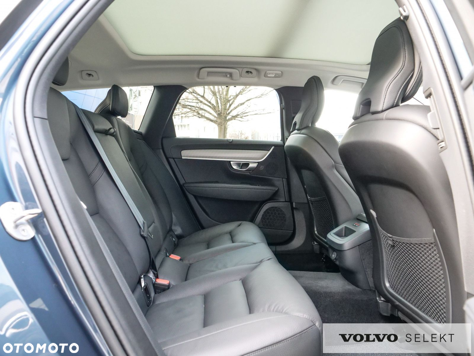 Volvo V90 Cross Country - 34