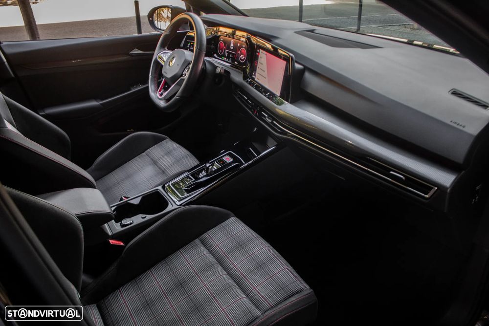 VW Golf 2.0 TSI OPF DSG GTI - 27