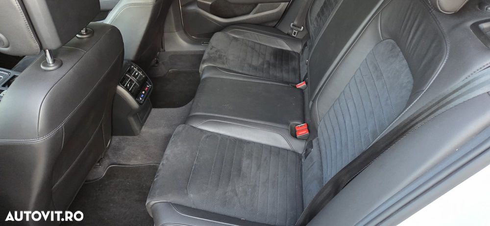 Volkswagen Passat 2.0 BiTDI DSG 4Mot Highline - 10
