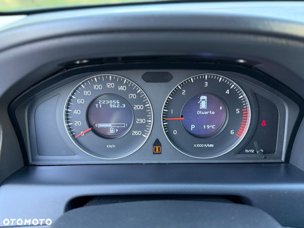 Volvo XC 60 D5 AWD Momentum - 15