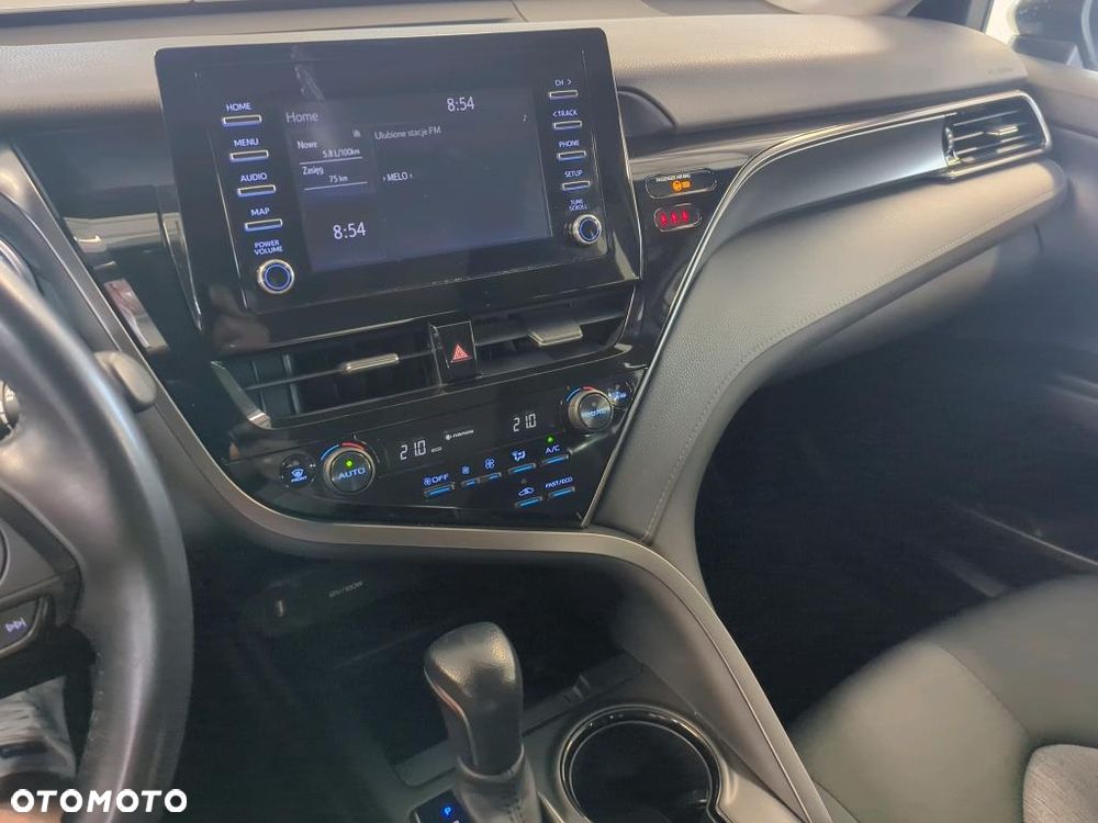 Toyota Camry - 12