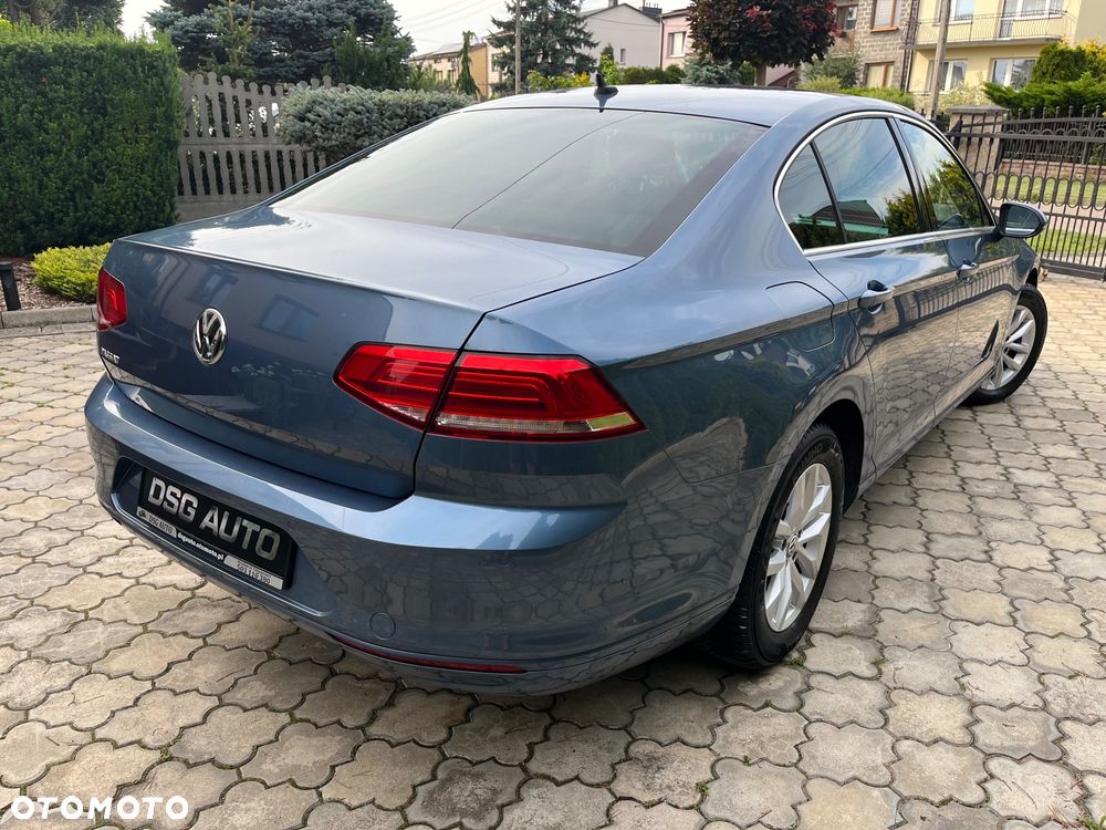 Volkswagen Passat - 14