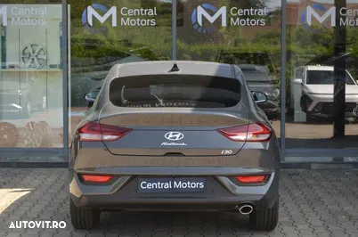 Hyundai i30 Fastback 1.5 T-GDI 140CP 7DCT MHEV Highway - 4