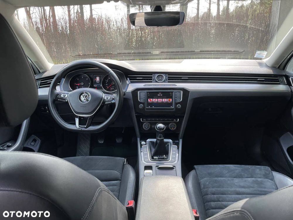 Volkswagen Passat 2.0 TDI (BlueMotion Technology) Highline - 6
