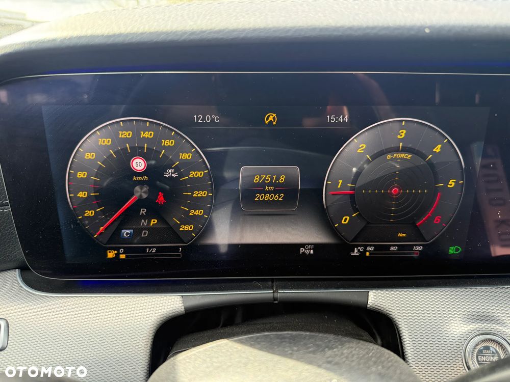 Mercedes-Benz Klasa E 220 d 4-Matic 9G-TRONIC - 24
