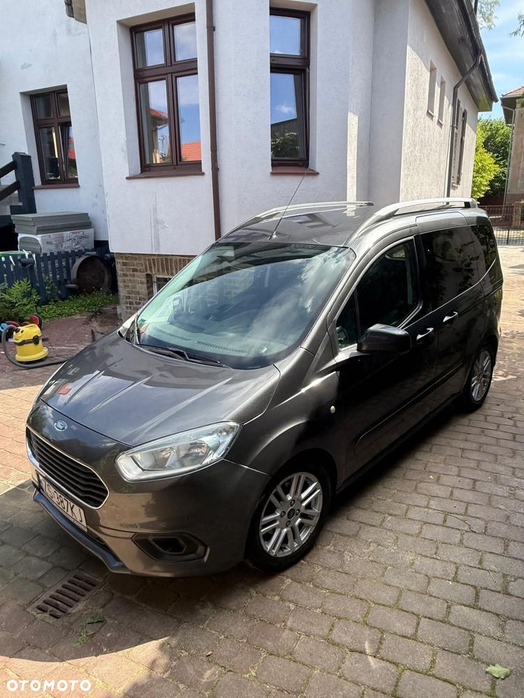 Ford Tourneo Courier 1.0 EcoBoost Titanium - 11