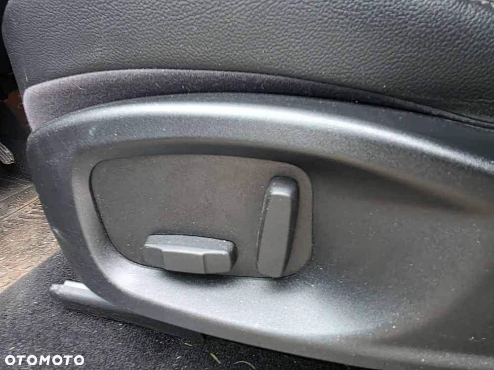 Jaguar E-Pace 2.0 i4P AWD S - 14