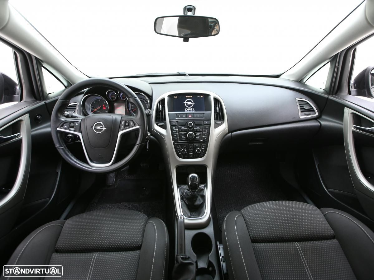 Opel Astra Sports Tourer - 6