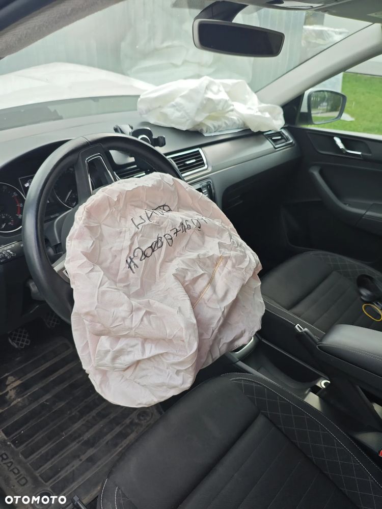 Skoda RAPID 1.2 TSI Style - 6