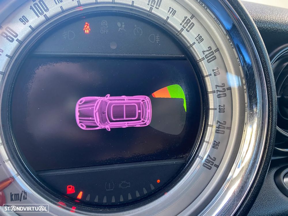 MINI 3 Portas Cooper D - 31