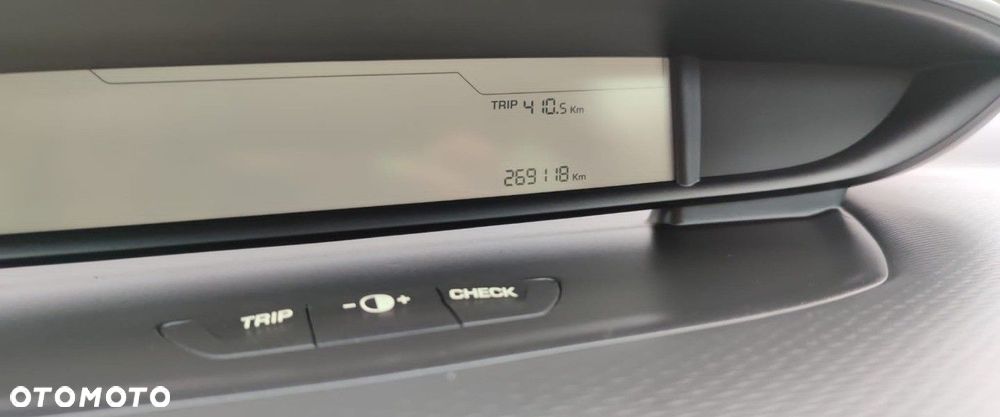 Citroën C4 HDi 110 FAP EGS6 Exclusive - 17