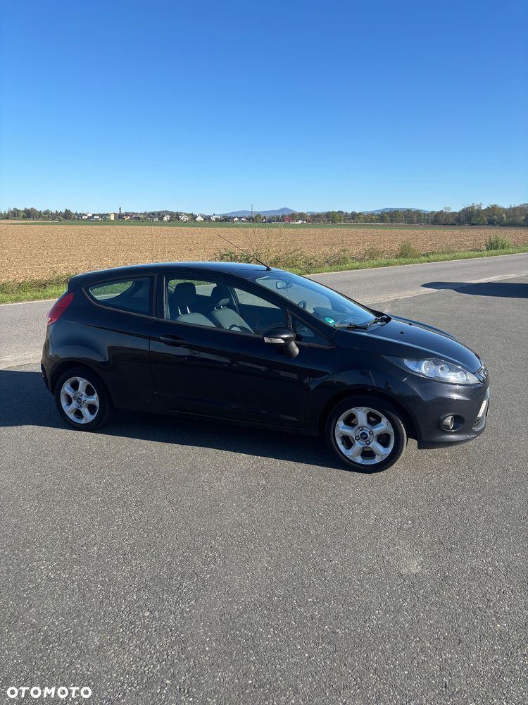 Ford Fiesta 1.25 Celebration - 7