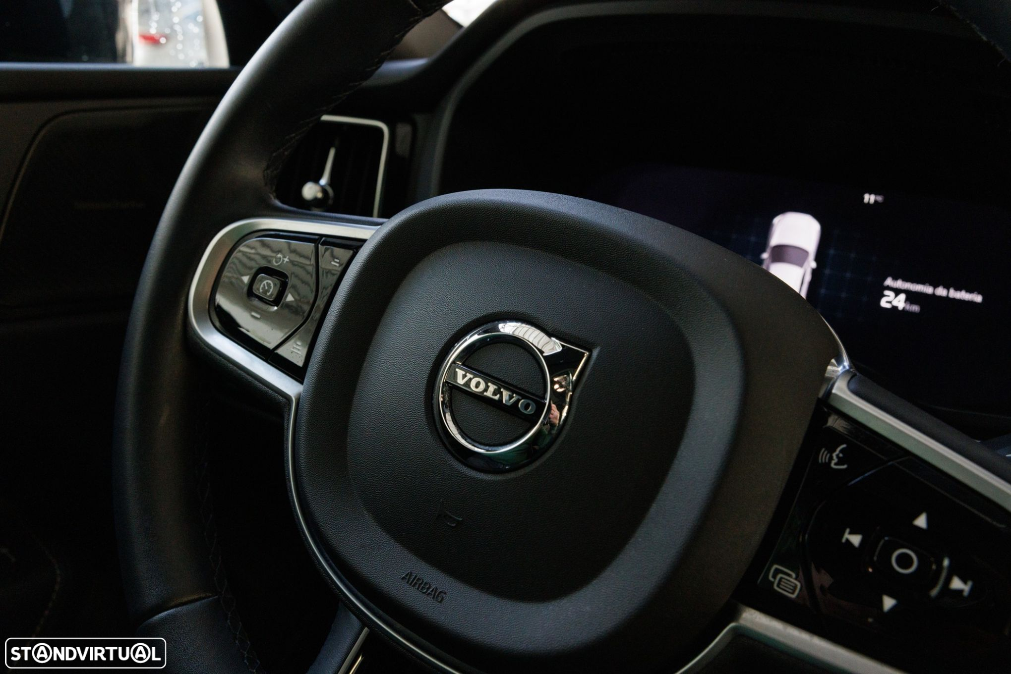 Volvo XC 60 2.0 T6 PHEV R-Design AWD - 13