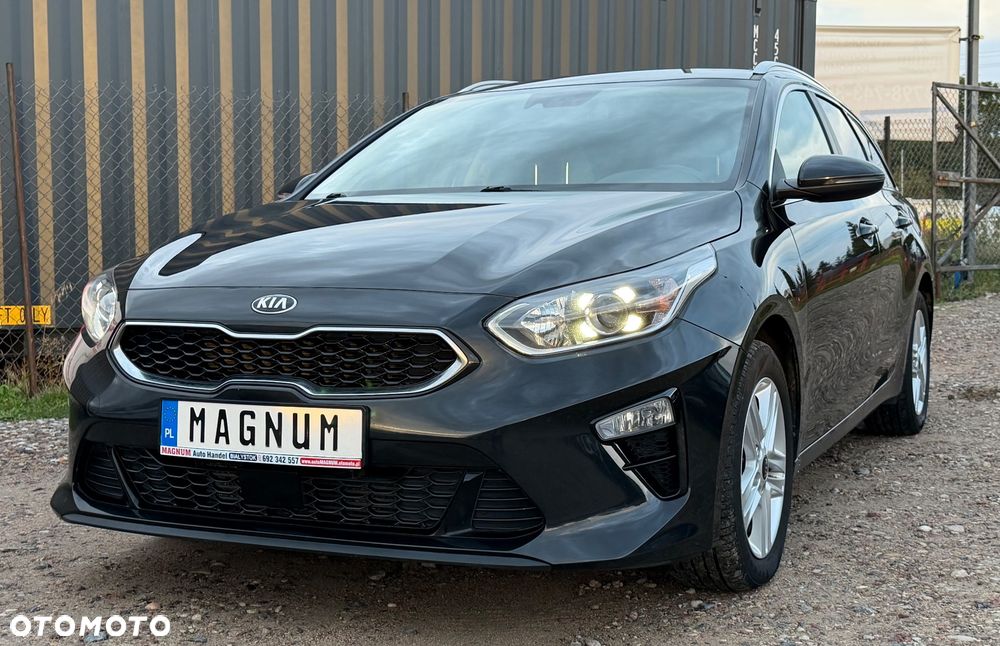 Kia Ceed 1.6 CRDi 136 ISG Dream-Team Edition - 1