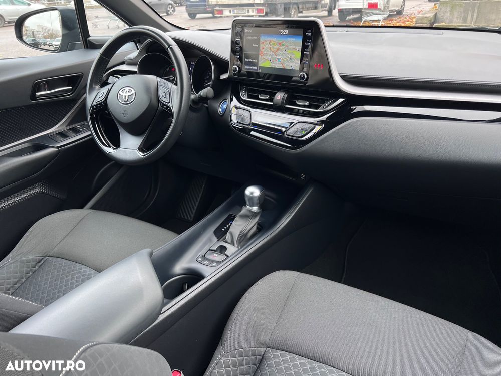 Toyota C-HR Hybrid Business-Edition - 7