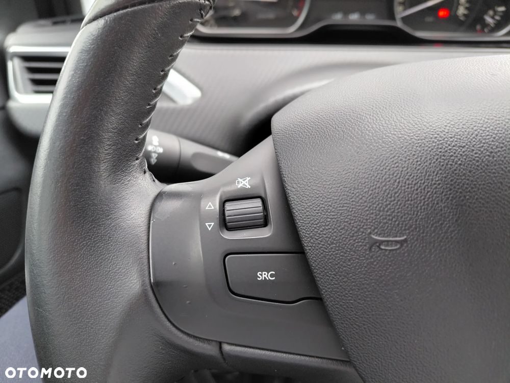 Peugeot 2008 1.2 Pure Tech Access - 21