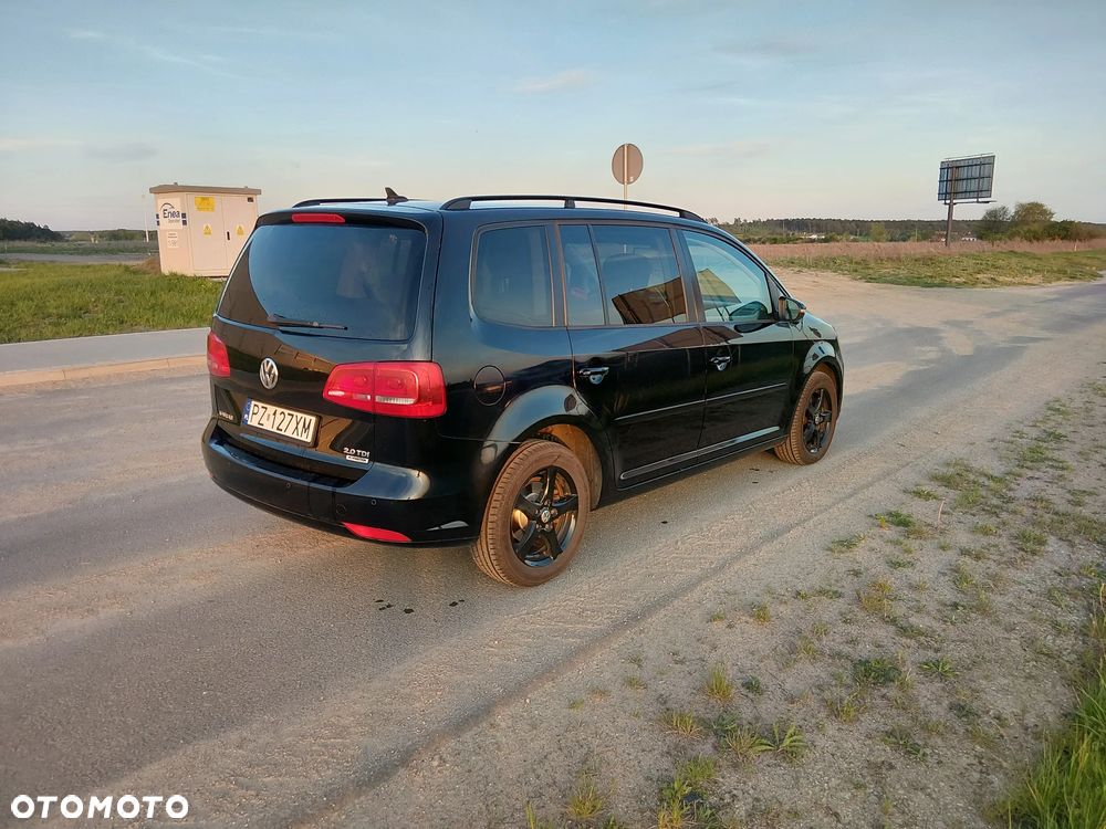 Volkswagen Touran 2.0 TDI DPF BlueMotion Technology DSG Comfortline - 3