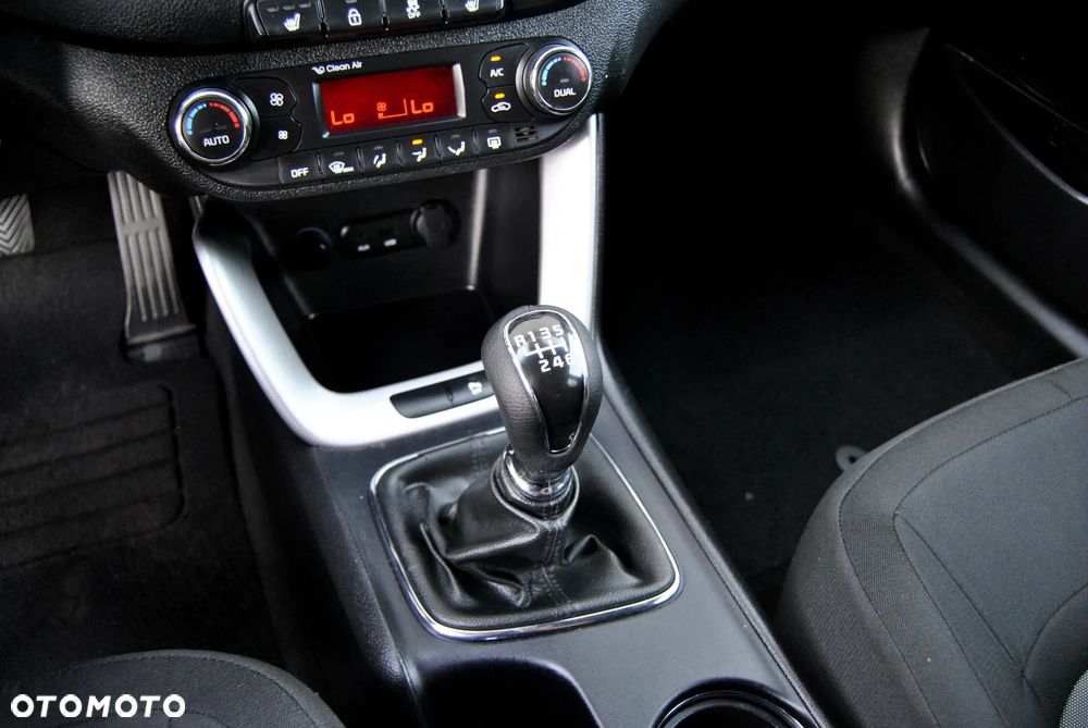 Kia Ceed 1.6 GDI Fifa World Cup Edition - 36