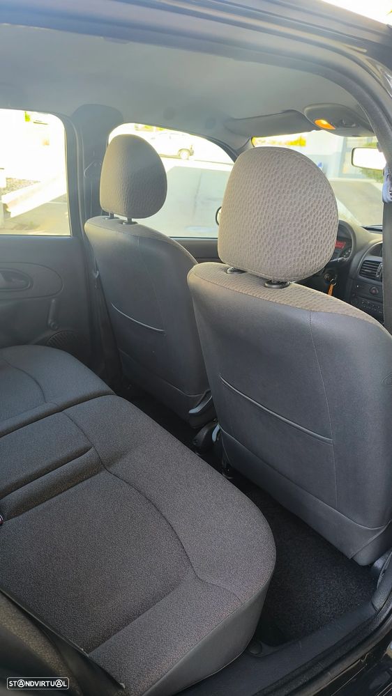 Renault Clio 1.2 16V Pack - 39