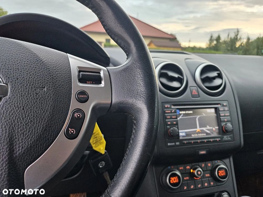 Nissan Qashqai 2.0 360 - 18
