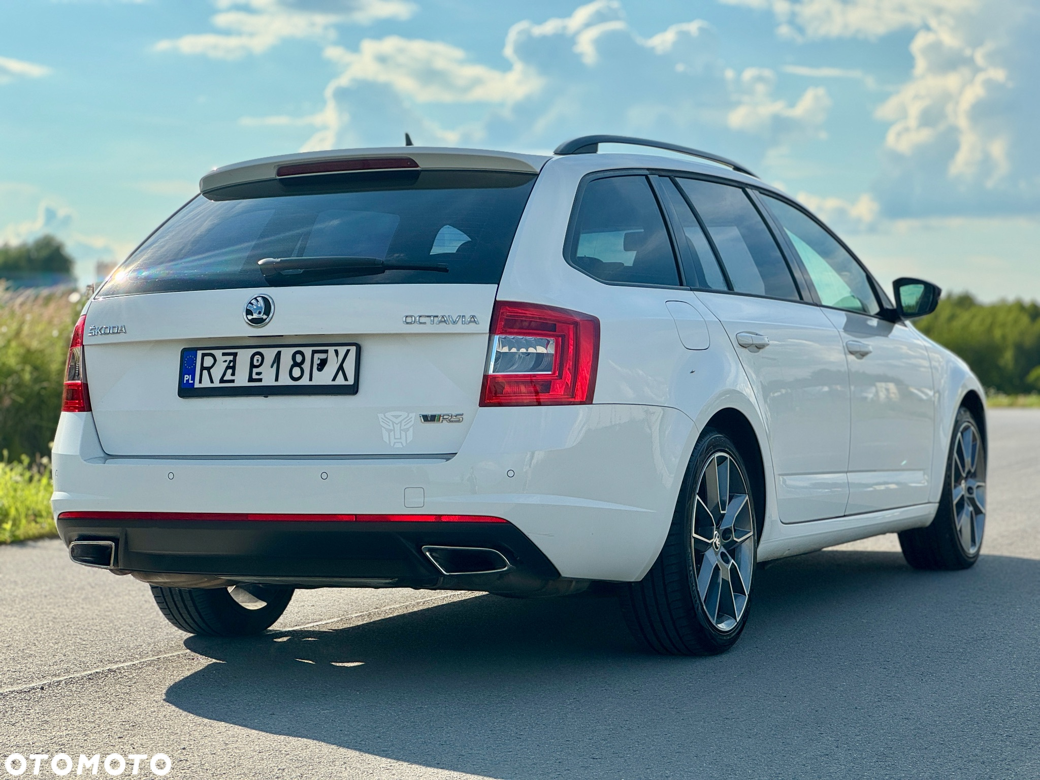 Skoda Octavia 2.0 TSI RS - 16